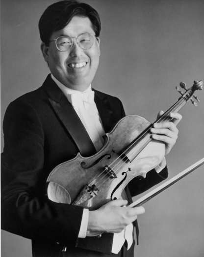 Roland Kato, plays the viola in works of Mozart, Hindemith and Schumann as a member of the Clavino Trio.